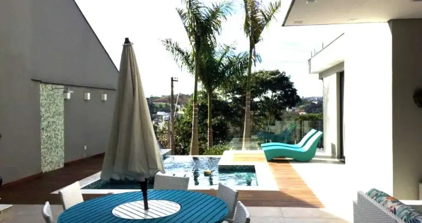 Casa a Venda no Condomínio Arujá Hills III, Jardim Imperial.