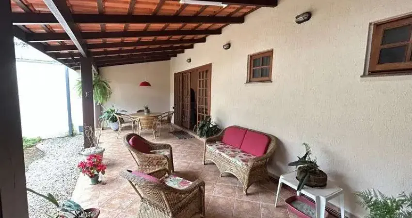 Casa com 3 quartos à venda na Avenida Dom Paulo Rolim Loureiro, 678, Vila Oliveira, Mogi das Cruzes