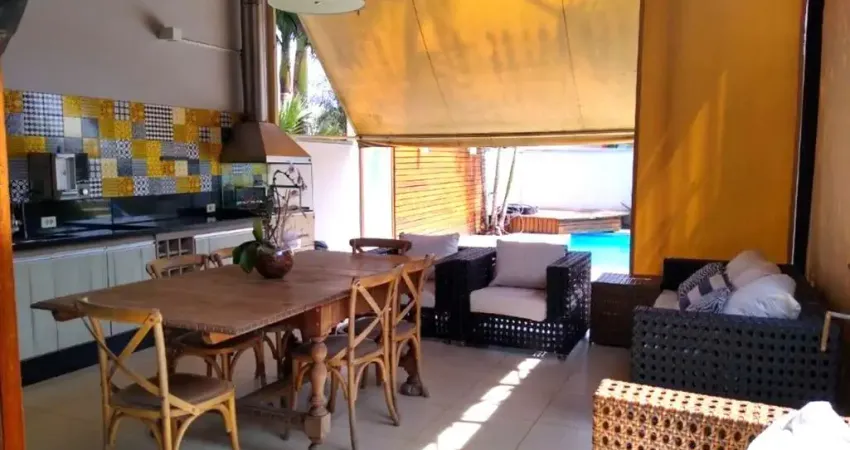 Imóvel de alto padrão: Casa em condomínio de luxo com 3 quartos e 4 vagas em Mogi das Cruzes-SP