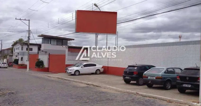 GALPÃO COM 4.353 M2 DE ÁREA TOTAL E 2.000 M2 DE ÁREA CONSTRUÍDA