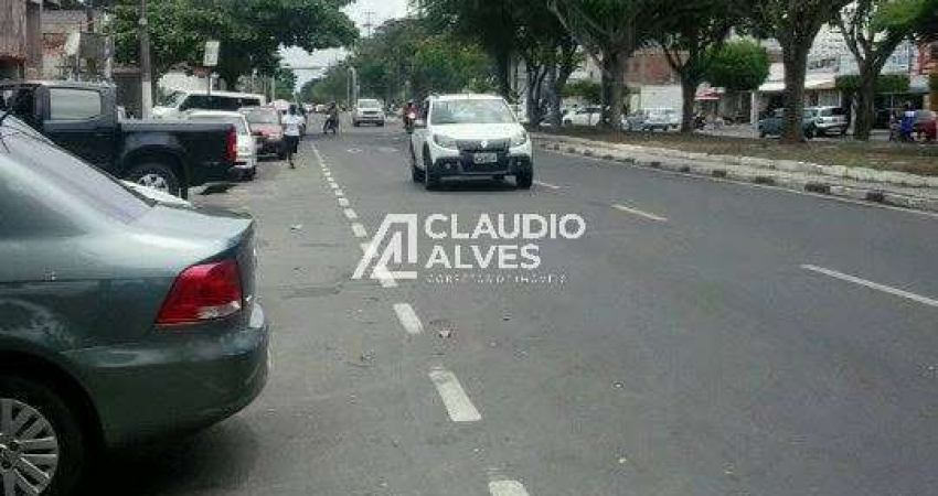 Terreno à venda na Avenida Maria Quitéria, Queimadinha, Feira de Santana