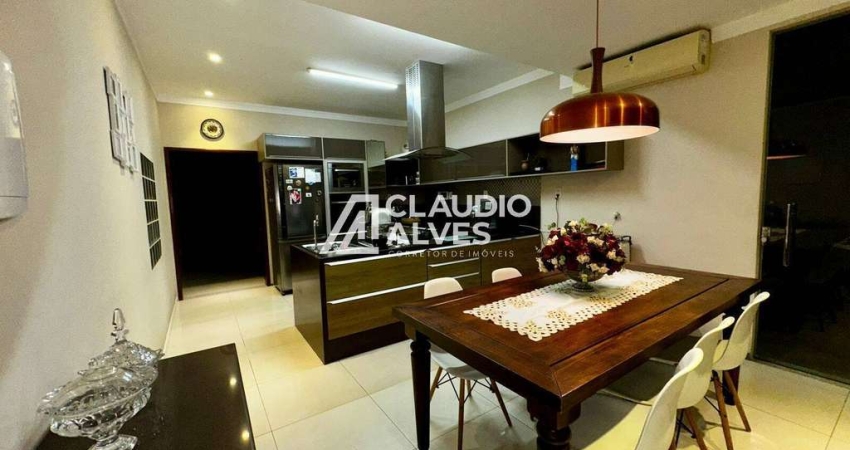 CASA COM 4 QUARTOS SENDO 3 SUÍTES PISCINA E ÁREA GOURMET