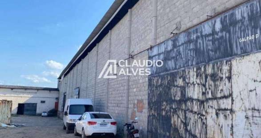 GALPÃO COM 1.000 M2 DE ÁREA COSTRÍDA E 6.500 M2 DE ÁREA TOTAL