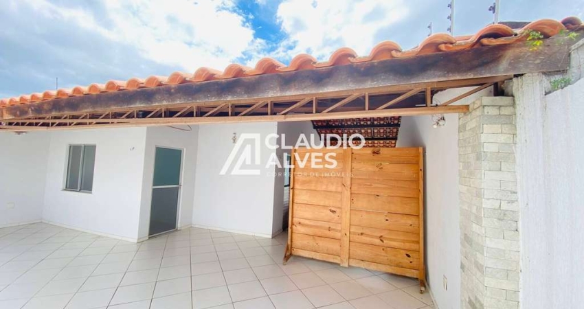CASA COM 2 QUARTOS EM RUA COMERCIAL NA REGIÃO DA AV. FRAGA MAIA