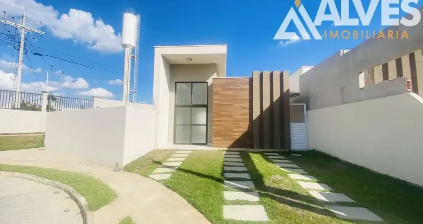 Casa de esquina terreno excedente com 2 quartos sendo 1 suíte