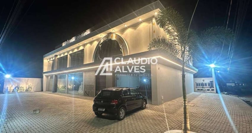 PRÉDIO COM LOJAS COMERCIAIS NA REGIÃO DA AV. FRAGA MAIA