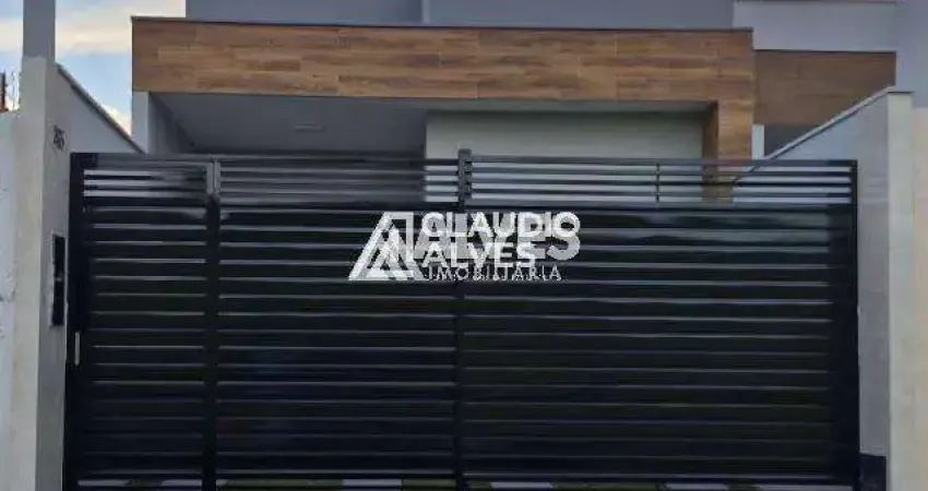 CASA COM 2 QUARTOS SENDO 1 SUÍTE NO BAIRRO PAPAGAIO