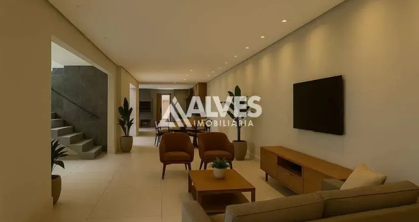 Casa com 3 quartos sendo 1 suíte com closet e piscina em condomínio