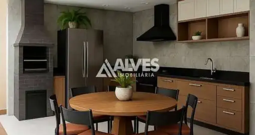 Casa com 3 quartos sendo 1 suíte com closet e piscina em condomínio