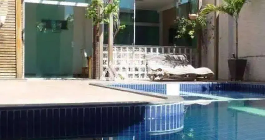 Casa de alto padrão com 5 suítes piscina área gourmet e academia privativa