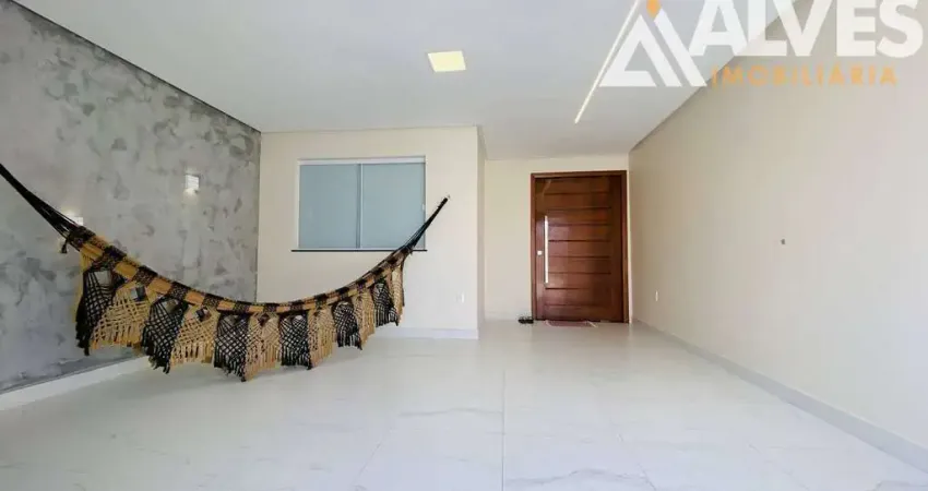 Casa com 2 quartos sendo 1 suíte com moveis planejados e energia solar