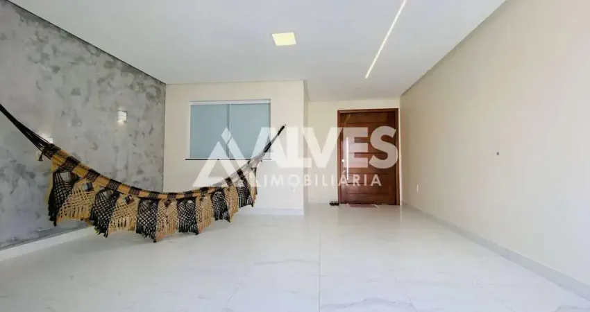 Casa com 2 quartos sendo 1 suíte com moveis planejados e energia solar