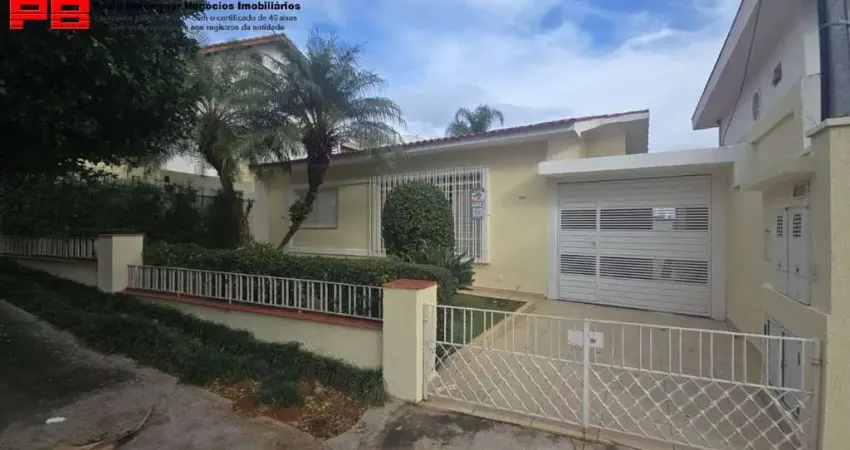 Casa térrea com 3 quartos, quintal e garagem, perto do metrô - Vila Sônia