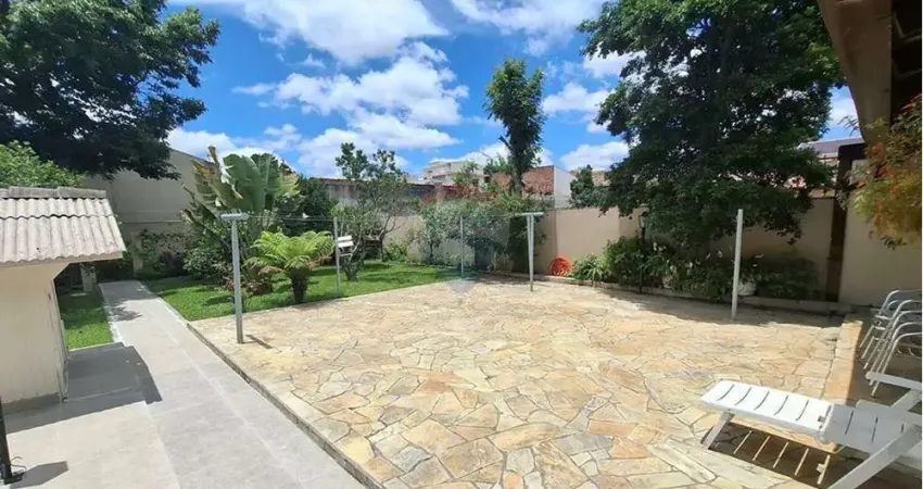 Sobrado com 364m² -  4 quartos -  No Boa vista.
