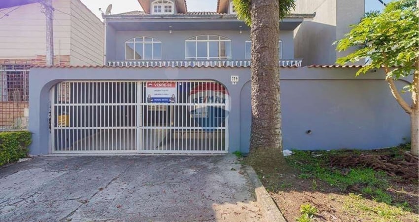 CASA COMERCIAL COM 3 QUARTOS 1 SUÍTE E 4 VAGAS DE GARAGEM  - 152,75m²
