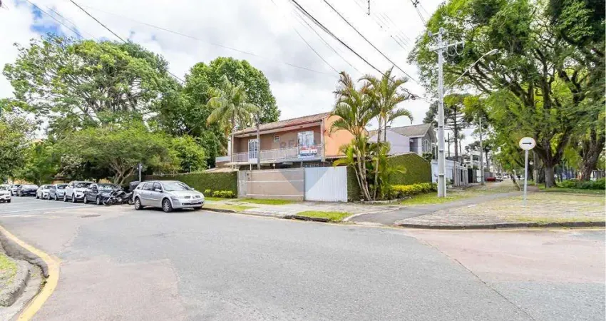 Casa comercial com 8 salas, 4 banheiros e 4 vagas  a venda na rua conselheiro carrão esquina com a rua schiller no hugo lange.
