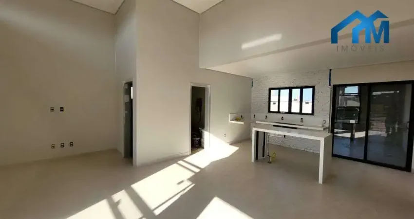 Casa Moderna em Salto: Áreas Abertas, Churrasqueira com Piscina Aquecida e Arquitetura Moderna