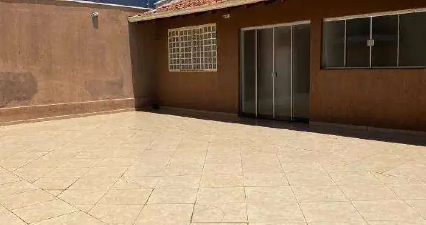 Casa com 3 dormitórios à venda, 260 m² por R$ 890.000,00 - Foch I - Pouso Alegre/MG