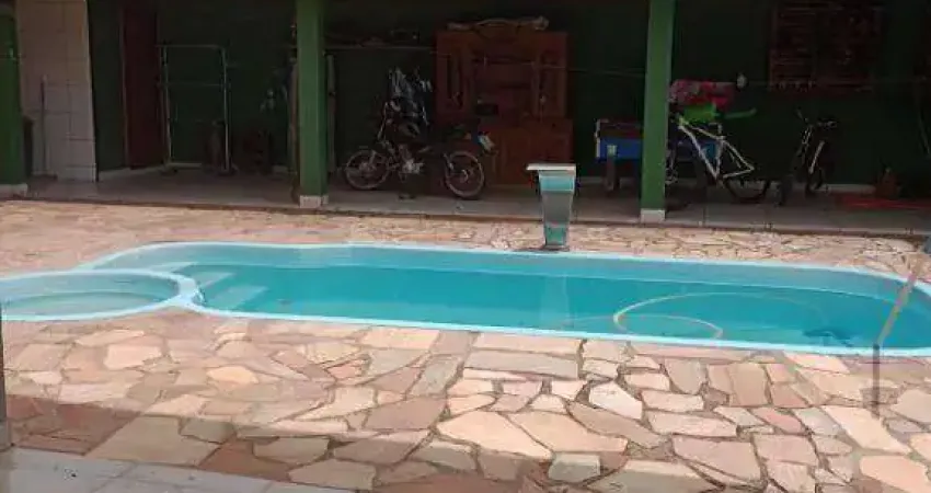 Chácara com 3 dormitórios à venda, 1000 m² por R$ 950.000,00 - Curralinho - Pouso Alegre/MG