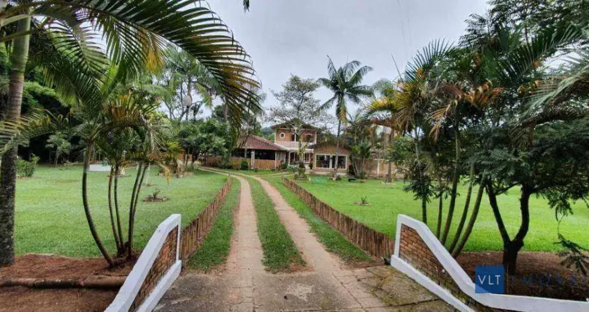 Chácara com 6 dormitórios à venda, 8200 m² por R$ 1.500.000,00 - Bairros Coutinhos  - Congonhal/MG