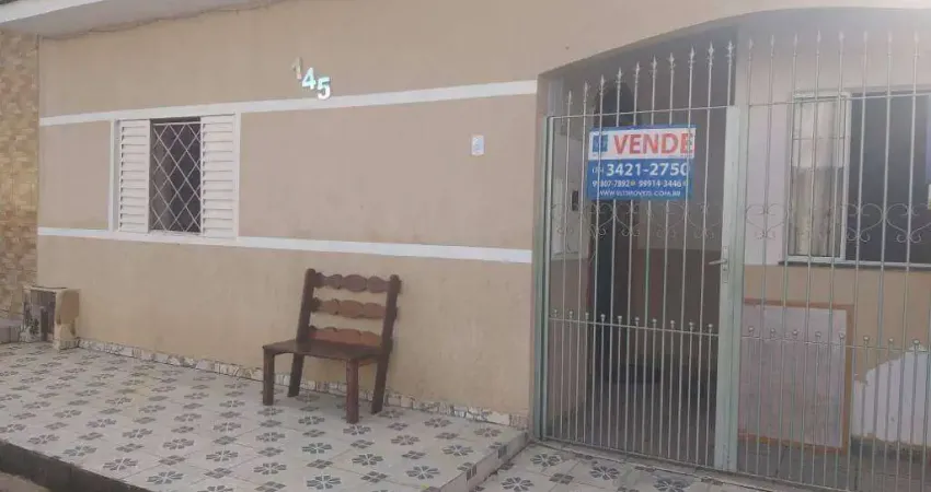 Casa com 3 dormitórios à venda, 80 m² por R$ 280.000,00 - Aeroporto - Pouso Alegre/MG