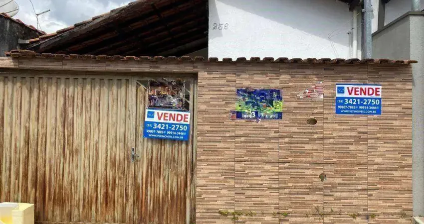 Casa com 2 dormitórios à venda, 80 m² por R$ 280.000,00 - Foch - Pouso Alegre/MG