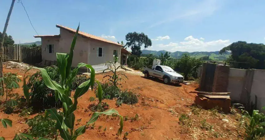 Casa com 2 dormitórios à venda por R$ 210.000 - Pantâno - Pouso Alegre/MG