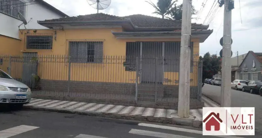 Casa com 3 dormitórios à venda, 176 m² por R$ 600.000 - Centro - Pouso Alegre/MG