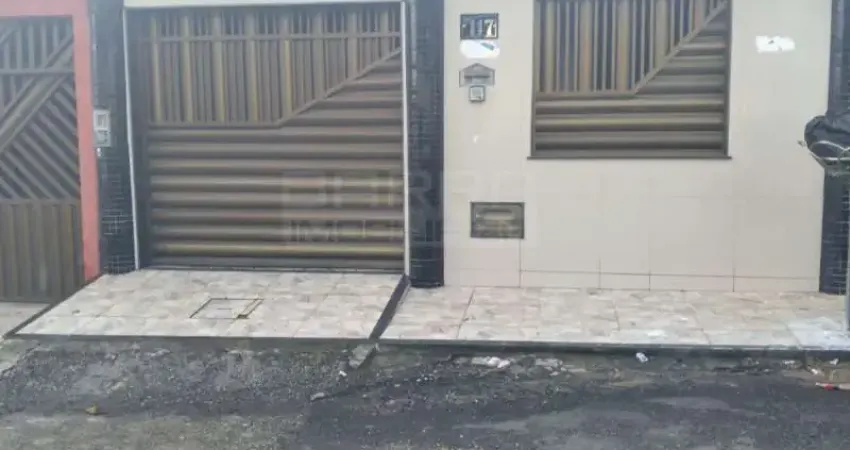 Casa à venda no Novo Paraíso 2/4 e uma vaga de garagem