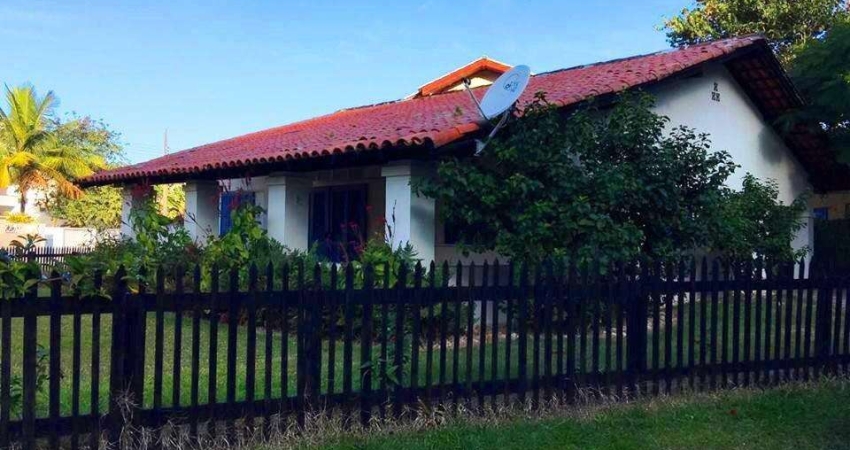 Casa para Venda em Bombinhas, Bombas, 3 dormitórios, 1 suíte, 2 banheiros, 4 vagas