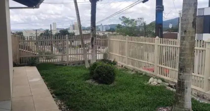 Casa para Venda em Joinville, Iririú, 5 dormitórios, 4 banheiros, 5 vagas