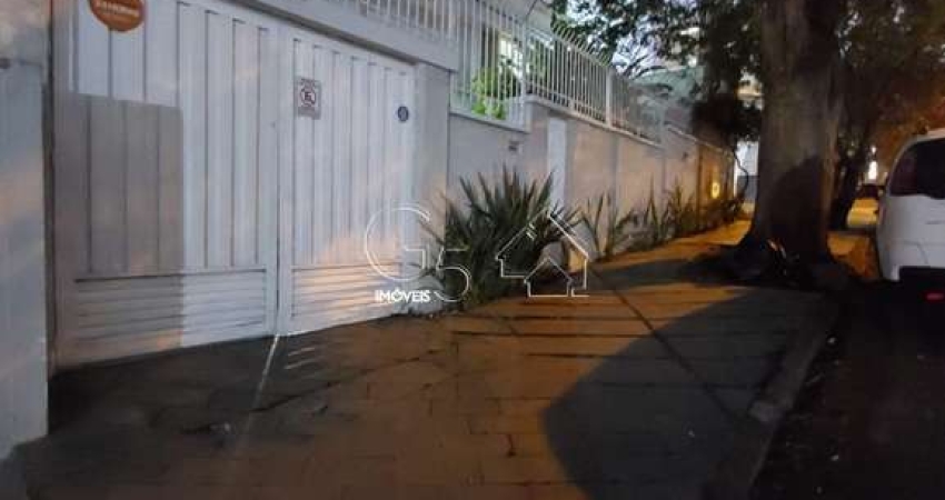 CASA ALUGA-SE 302 METROS , 3 GARAGENS , 3 DORMITÓRIOS, ENTRE RUA DO RETIRO E AV. NOVE DE JULHO