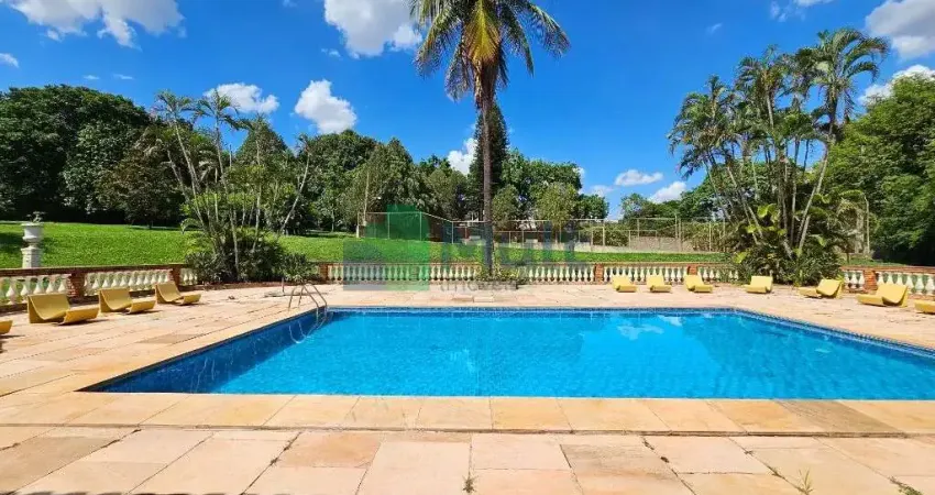 Propriedade localizada no coração da Cidade de Bonfim Paulista -SP com área de 14.994,10m² e 2065,43m² de área construída, 4 casas e muita área verde. - CA1732