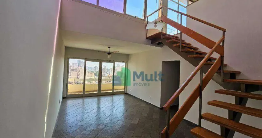 Cobertura em excelente localização no Centro da Cidade com 185m² de área útil.