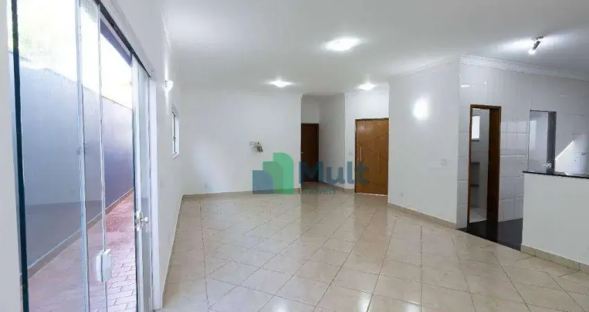 Linda Casa Térrea e toda reformada em excelente localização no Bairro Candido Portinari com terreno de 336m² e 195,46m² de área útil