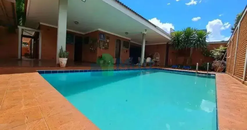 Casa com 4 quartos, sendo 1 suíte, 264 m² - venda ou aluguel - Boulevard - Ribeirão Preto/SP - CA1906