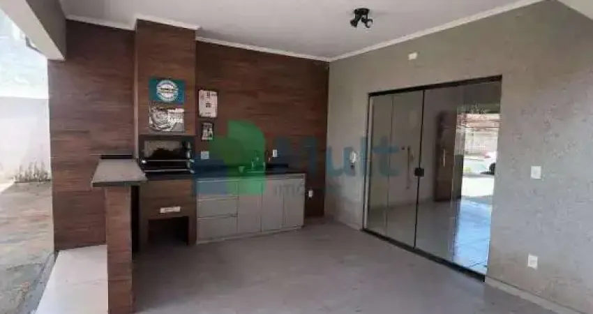 Casa com 2 quartos à venda na Rua Amador Bueno, Centro, Jardinópolis