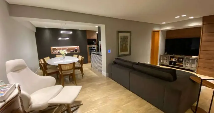 Apartamento  Moema 169 metros 4 quartos 01 suíte 02 vagas Alto Padrão