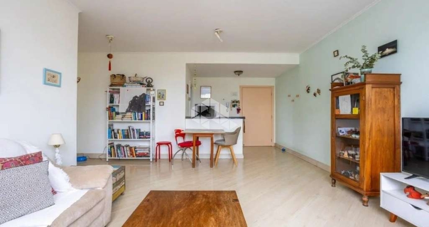 Excelente oportunidade no bairro Jardim Botânico! Apartamento 03 dormitórios,c /churrasqueira, piscina e 1 vaga.