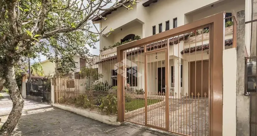 CASA 4 DORMITÓRIOS, AMPLA, 2 SUÍTES,  3 VAGAS E TERRAÇO NO JARDIM ITU