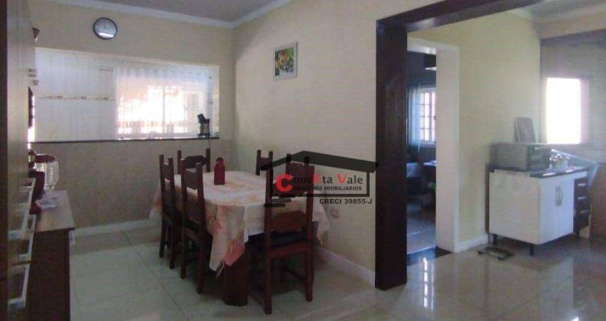 Casa com 6 dormitórios à venda, 290 m² por R$ 800.000 - Freitas - São José dos Campos/SP