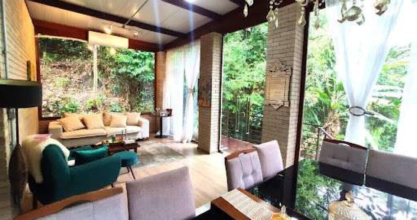 Casa com 3 dormitórios à venda, 250 m² por R$ 1.390.000,00 - Vargem Grande - Rio de Janeiro/RJ