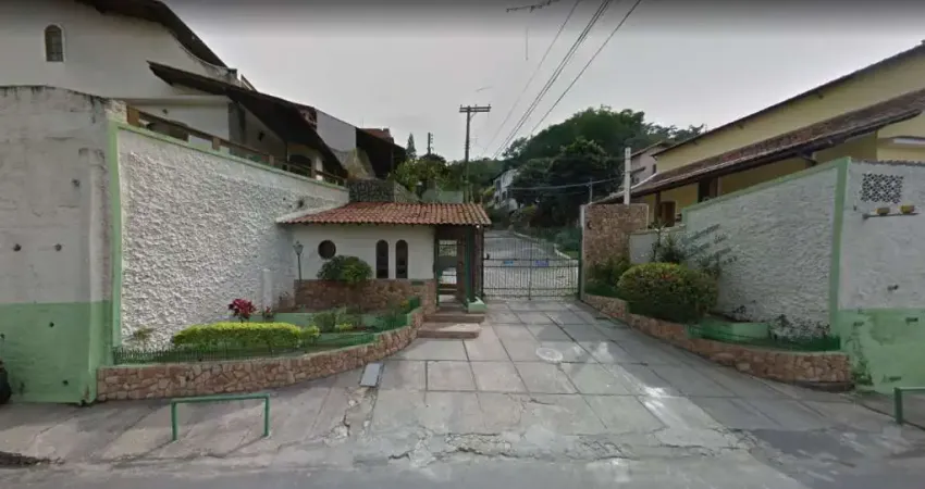 Casa com 3 dormitórios à venda, 210 m² por R$ 236.000,00 - Fonseca - Niterói/RJ