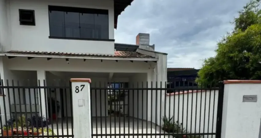 Casa com 2 quartos à venda no Bom Retiro, Joinville 