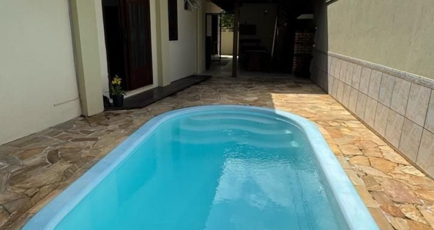 Casa com 3 quartos à venda no Saguaçu, Joinville 