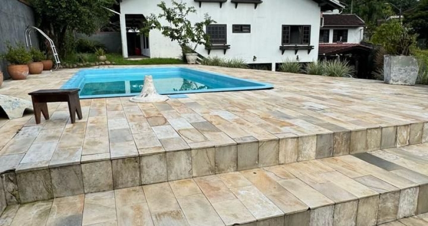 Casa com 4 quartos à venda no Saguaçu, Joinville 