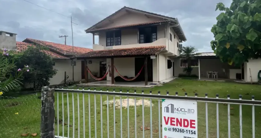 Casa com 4 quartos à venda na Praia do Ervino, São Francisco do Sul 