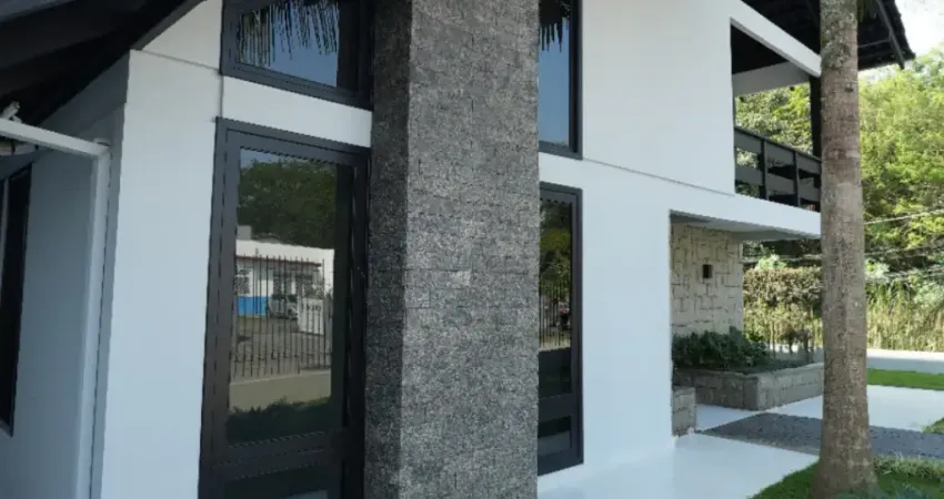 Casa com 4 quartos à venda no Floresta, Joinville 
