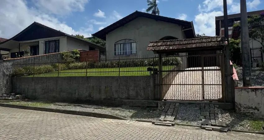 Casa com 4 quartos à venda no Itaum, Joinville 