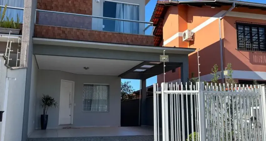 Casa com 3 quartos à venda no Jardim Iririú, Joinville 